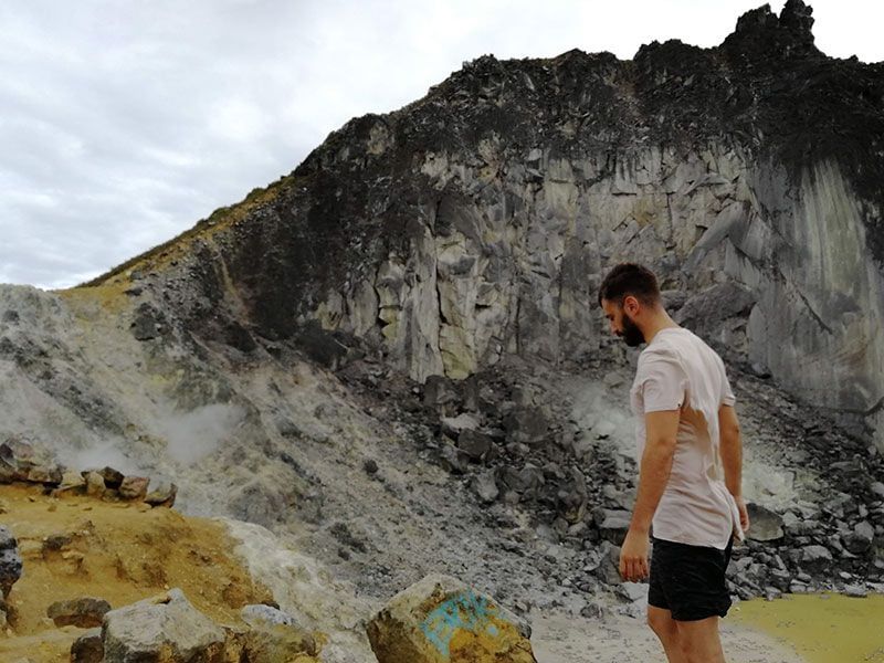 volcanes activos isla sumatra