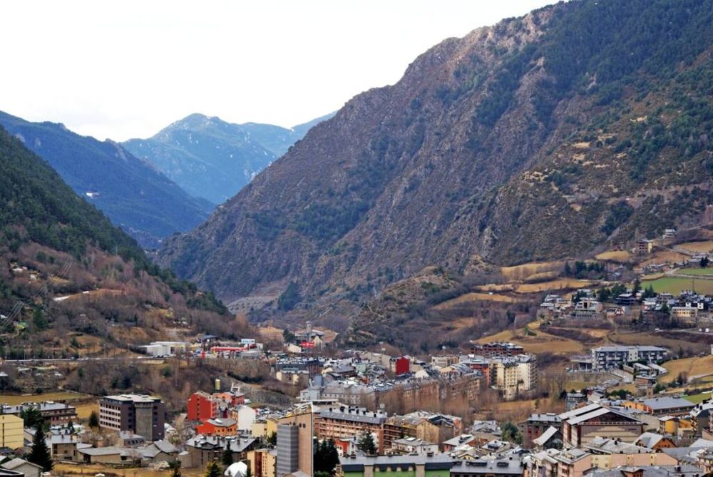 requisitos vivir en andorra