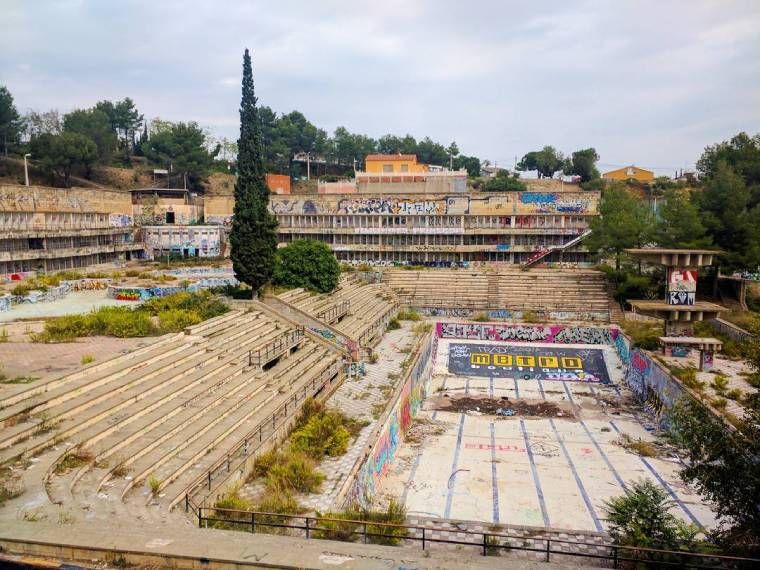 sitios abandonados barcelona piscinas